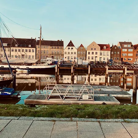 Apartmán Gaestehaus Am Hafen 7 *